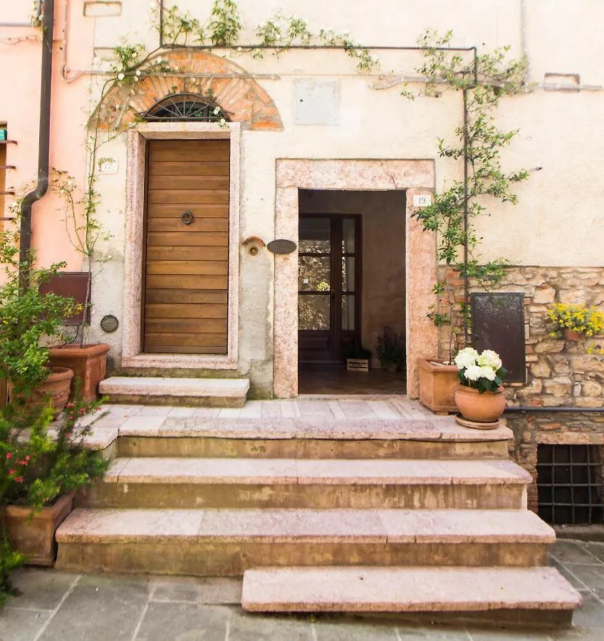 Le Dame Del Borgo Apartment Sassetta 0*,  Italy