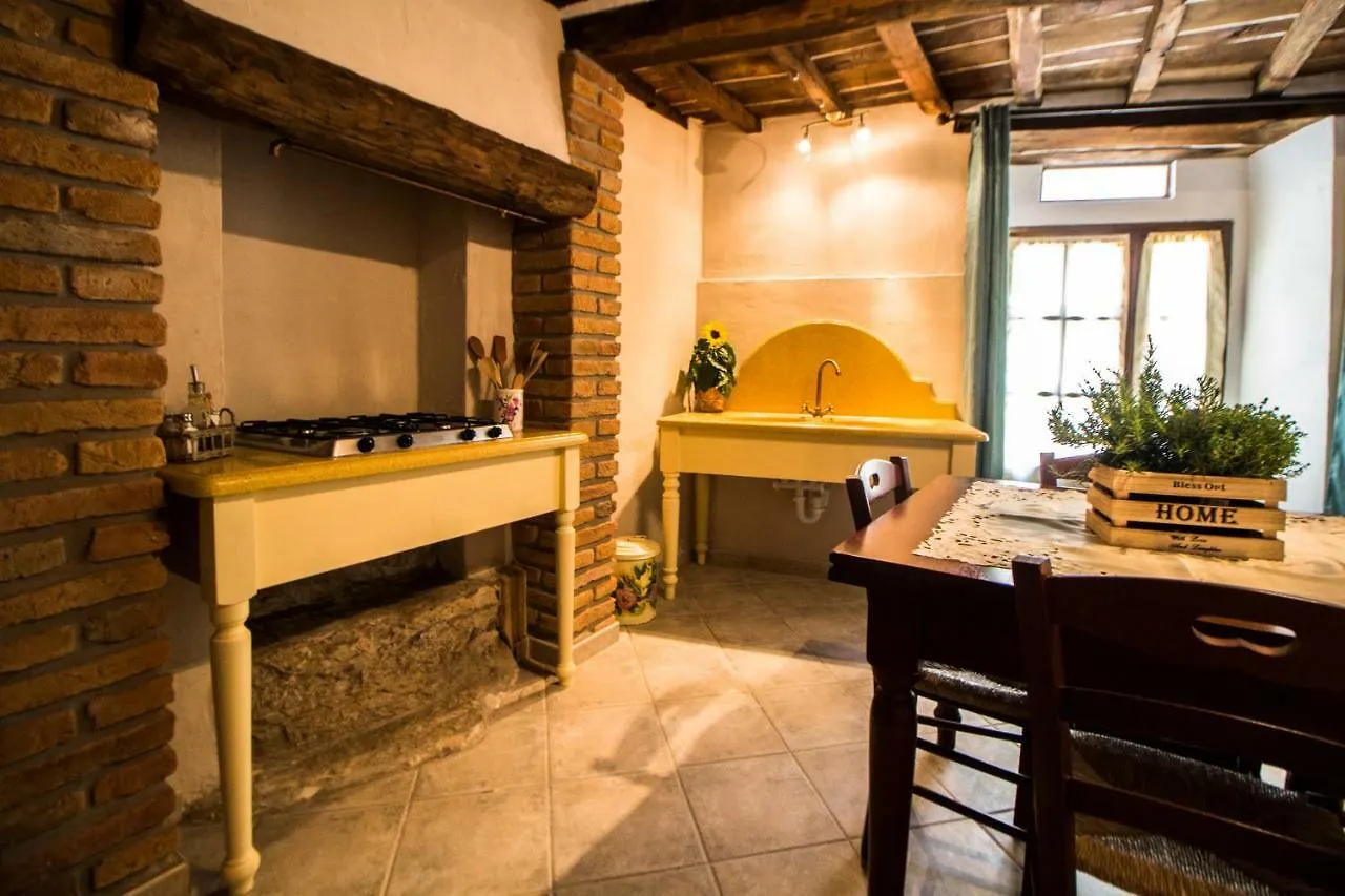 Ferienwohnung Le Dame Del Borgo Sassetta Apartment