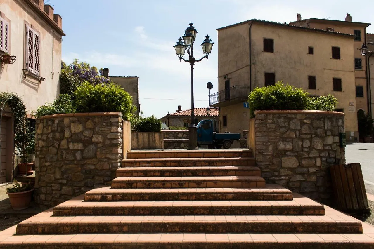 Apartment Ferienwohnung Le Dame Del Borgo Sassetta Italien