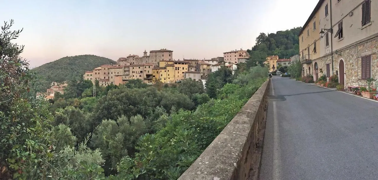 Le Dame Del Borgo Apartment Sassetta